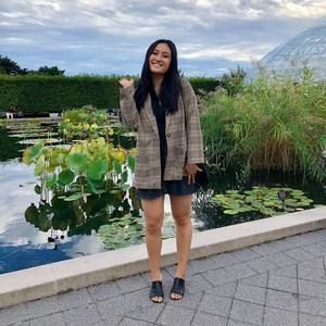 Meet your Posher, Ashley